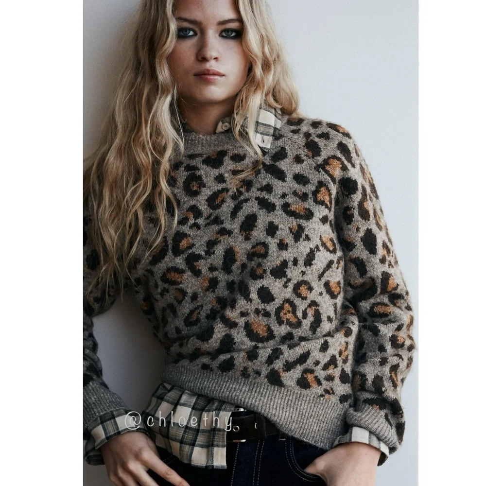 Zara JACQUARD KNIT ANIMAL PATTERN SWEATER